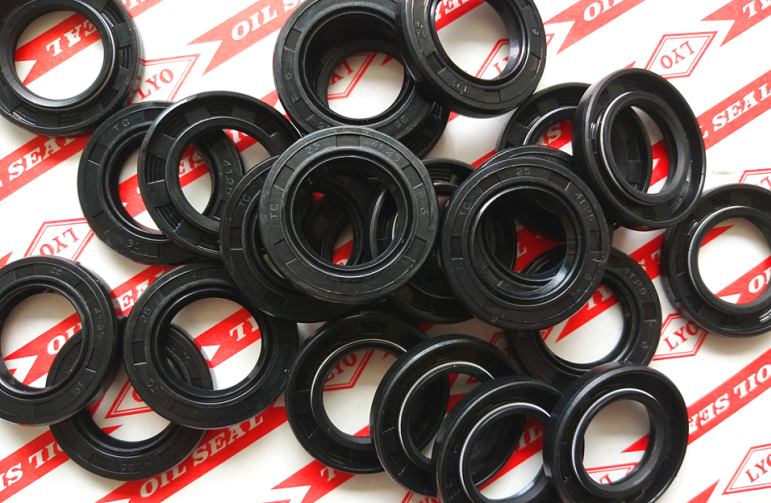 TC framework oil seal,model 25*41.25*6,NBR material,color is generally biack and brown.