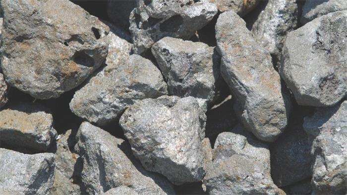 Foundry Grade HC FeCr Flux For Steel Making 100mm FeCr Ferro Alloy