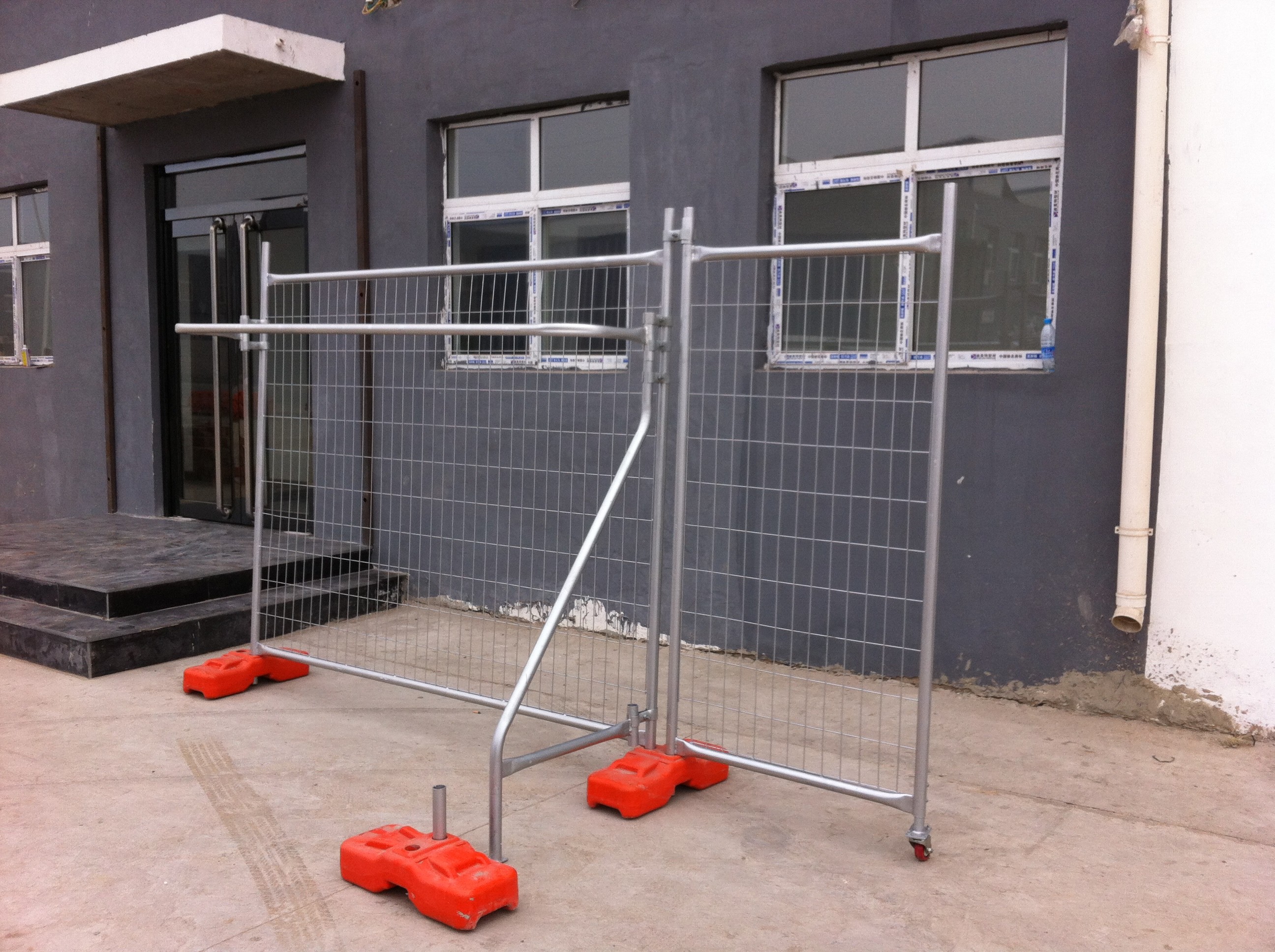 42 Microns Temporary Site Fence Panels Galvanized Metal Fence 22.00kg