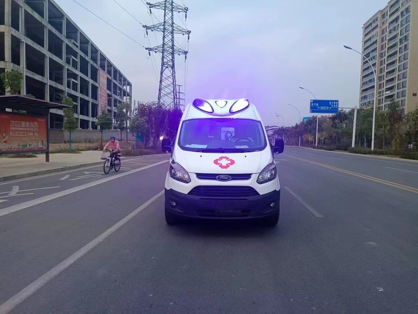 2540KG Ambulance Mobile Hospital Truck For Emergency Medical Care