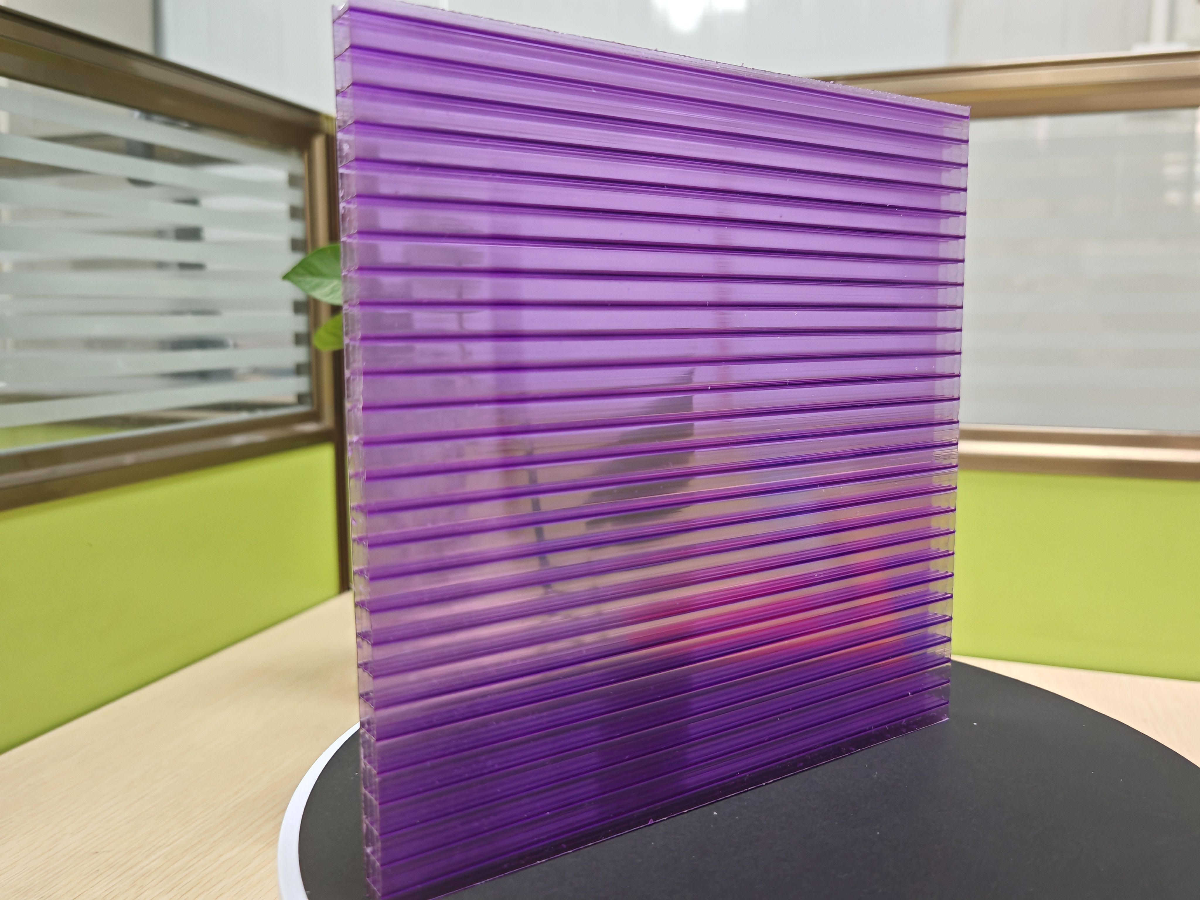 10mm 2.1m*5.8m Unleash the Potential of Your Projects with the Purple Four-Layer Polycarbonate Sheets Four-Layer Structure