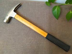 Quality 40cm Length Bamboo Handle Claw Hammer(HKBM-02) with anti-slip working face and magnet wholesale