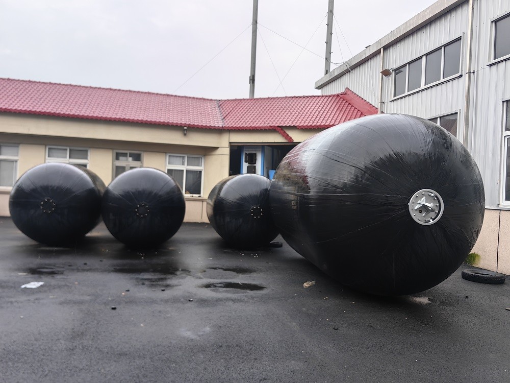 High Pressure Heavy Duty Marine Pneumatic Fender Easy Install Black Rubber