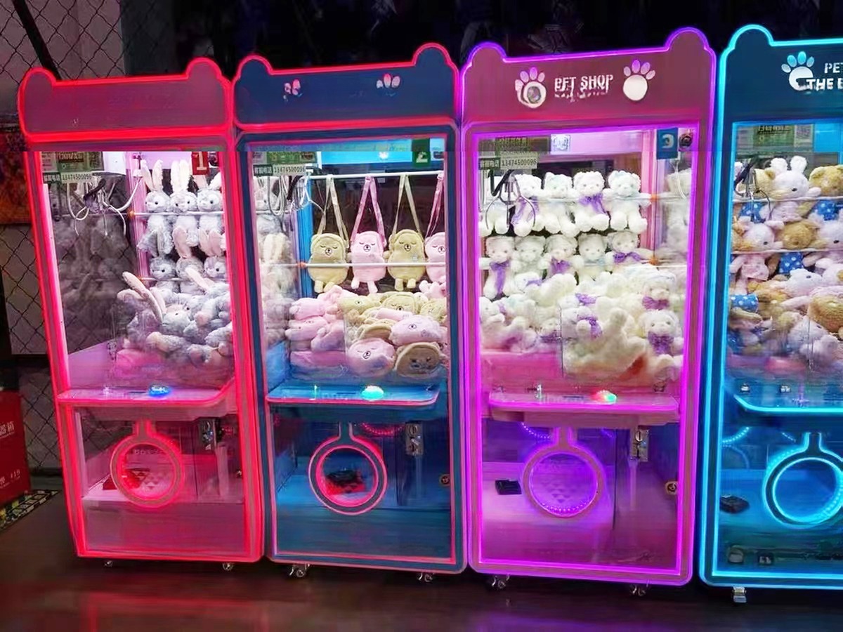 Dreamland High Value Personalized Custom Claw Doll Machine Crane Toy Game Arcade Machines For Shopping Mall