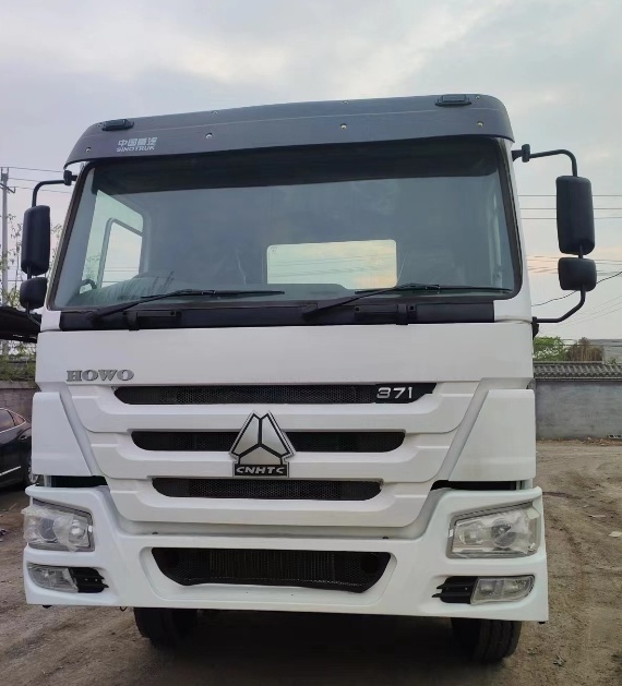 Sinotruck HOWO 371HP Tractor Truck