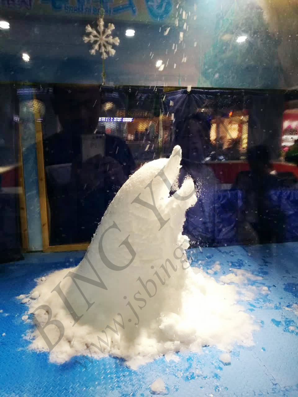 2.5KW 220V 300KG Artificial Snowfall Machine , Indoor Snow Maker
