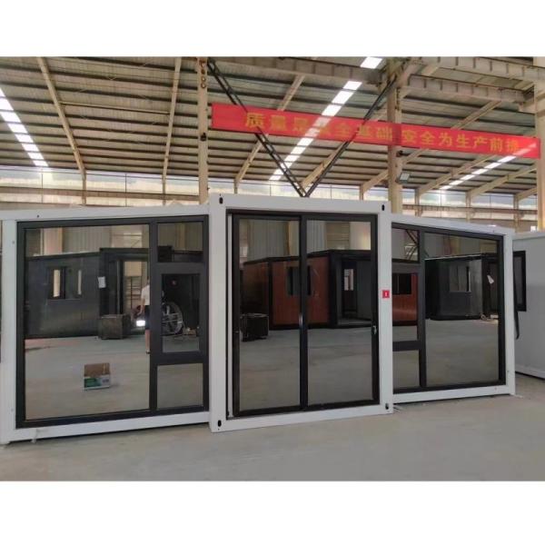 Villa 2 Bedrooms Luxury Prefabricated Container House 20 40ft Expandable