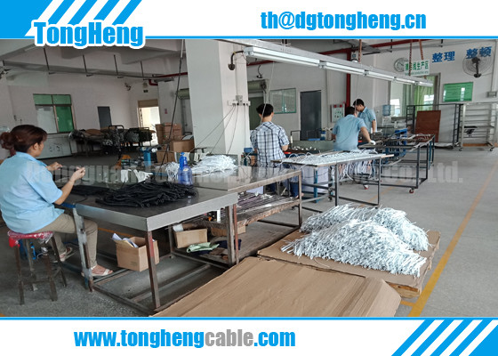 Glossy Yellow Polyurethane PUR Coated High Flex Customized Curly Cable