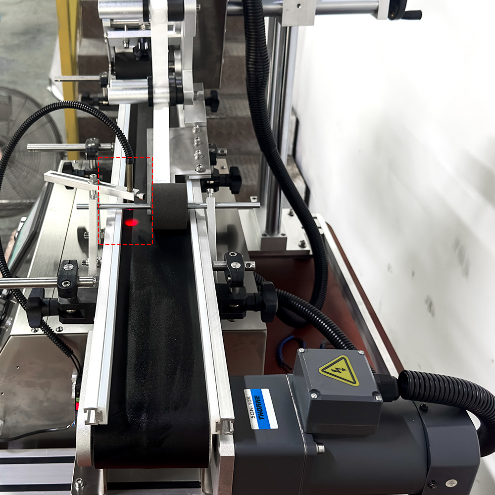 YIMU Packaging Machine Carton Box Corner Warp Labeller Flat Surface Pasting Labeling Machine