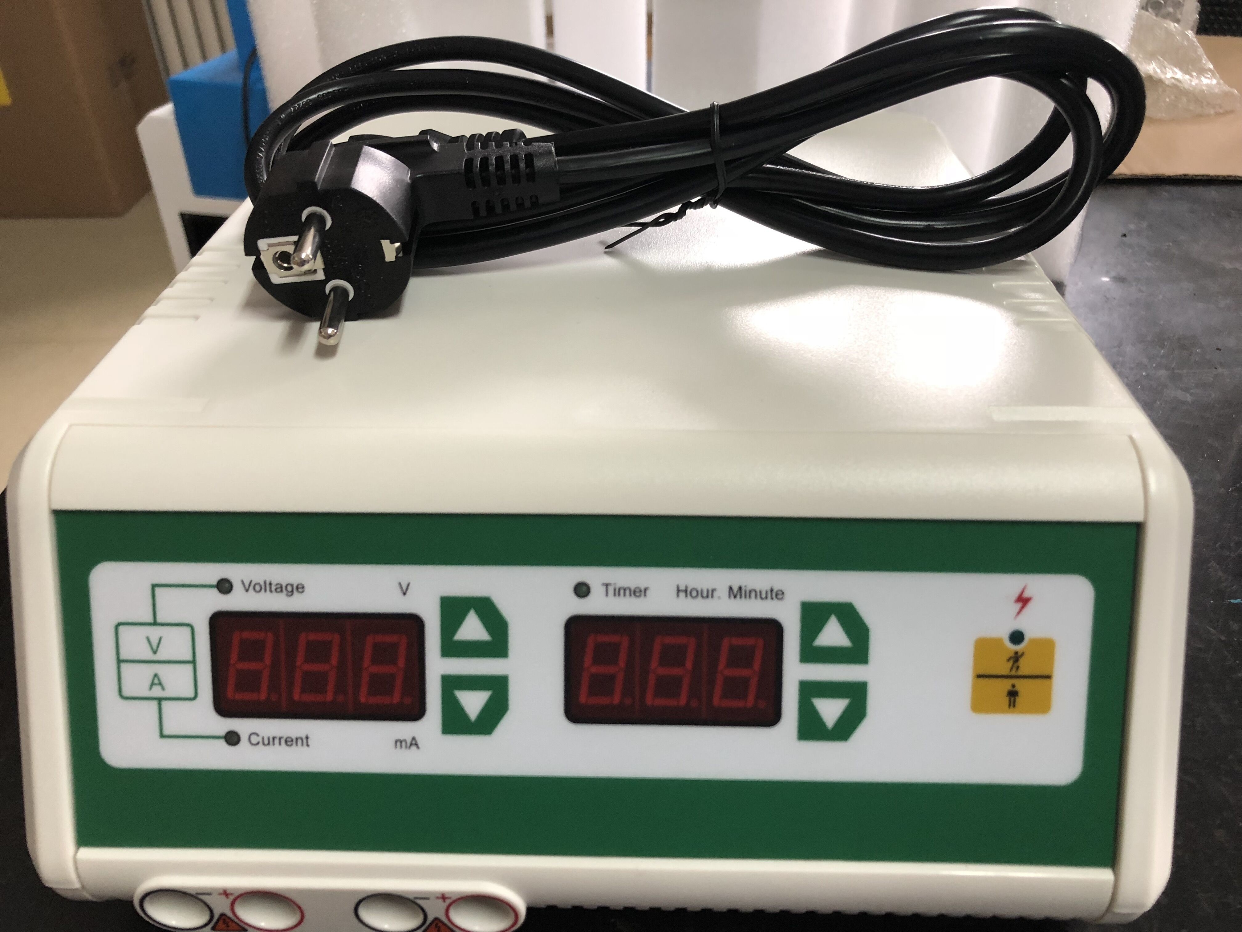 JY300 Basic Gel Electrophoresis Equipment Power Supply 90 W LED Display