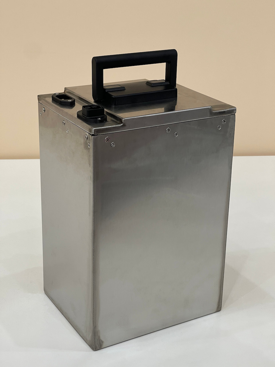 64V 40Ah EV Lifepo4 Battery Two Wheelers Battery 2560Wh 2000 Times Cycle Life