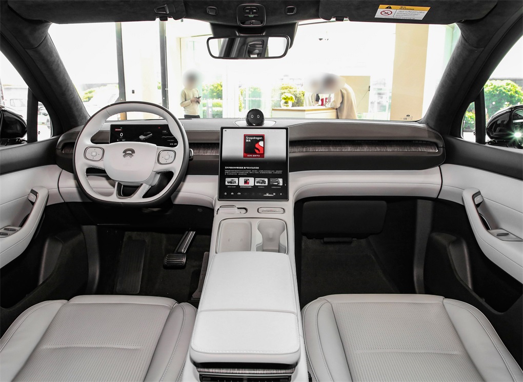 360 KW Maximum Power Nio ES6 2024 Model 100kwh Energy Electric SUV with 625 Km Range and Dual Motor Four-Wheel Drive
