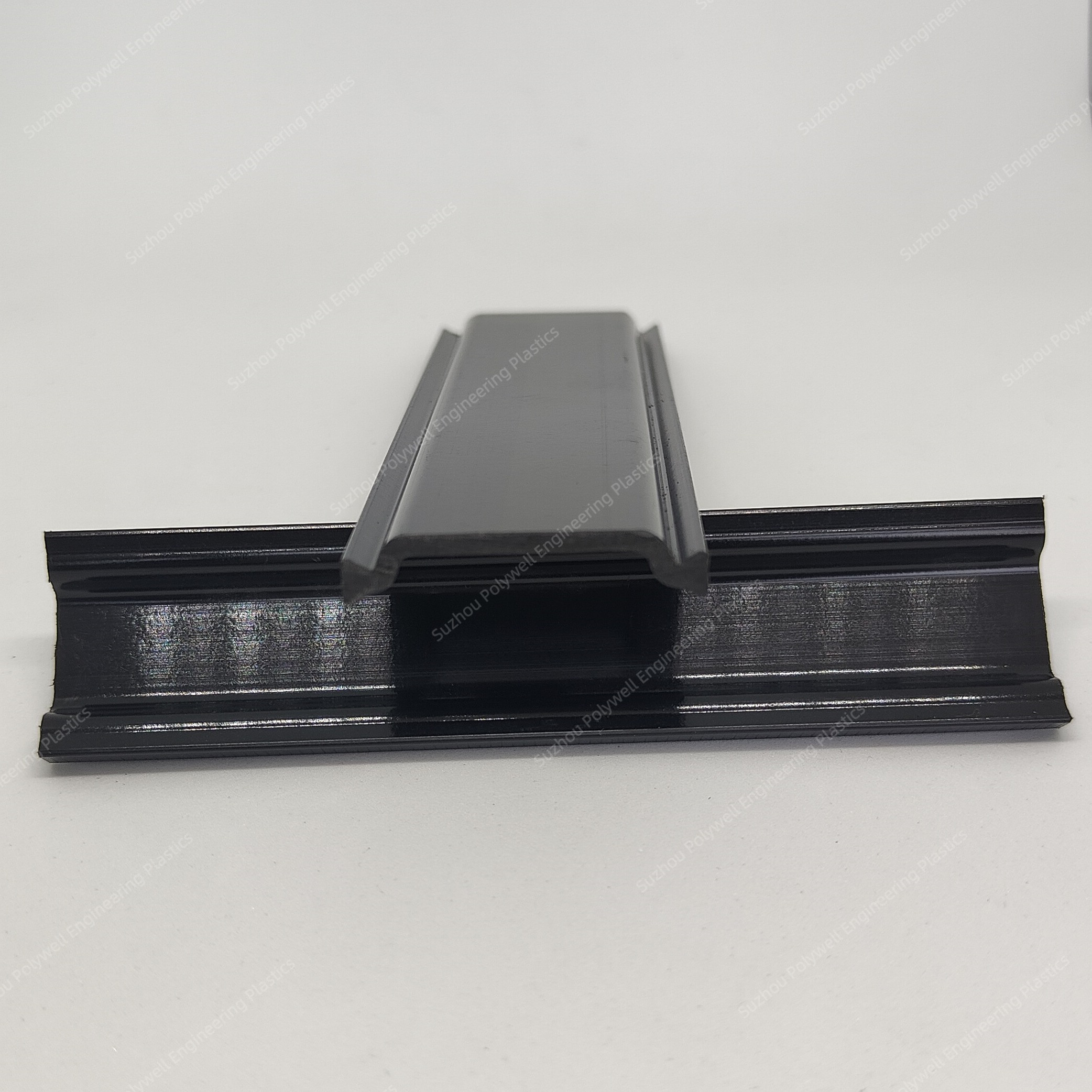 Customized Thermal Bridge PA66 GF25 Insulation Strip With Black Color Heat Resistance