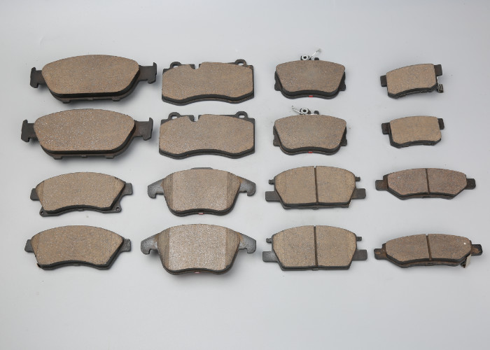 Low Matellic 0.45 Disc Brake Pads Toyota Nissan Mitsubishi Honda Cars
