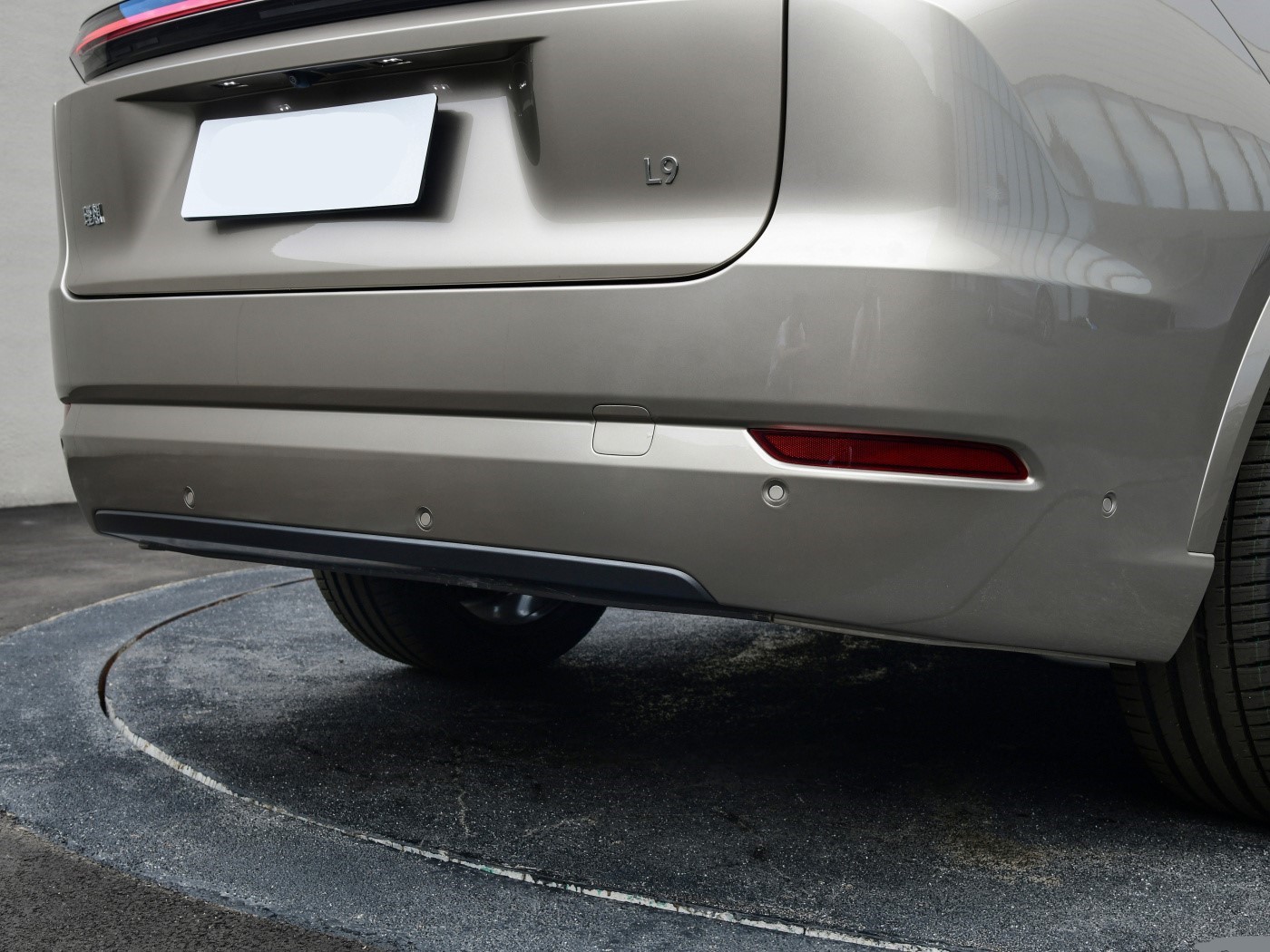 Customizable Lixiang Li 9 Ideal L9 Rear Bumper for Your Car's Specific Auto Parts Needs