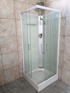 Quality White Background 4mm Glass Square Shower Cabin 80X80cm wholesale