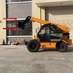 Variable Reach Rough Terrain Forklifts Hydraulic Cylinder Low Fuel Consumption