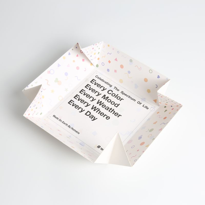 Recyclable Paper Gift Box Packaging With Lid And Base Custom Shape Wholesale