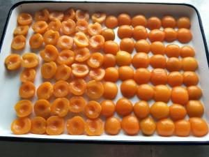 Quality Cheap Canned Fruit Canned Apricots Halves In Light Syrup With Private Brand wholesale