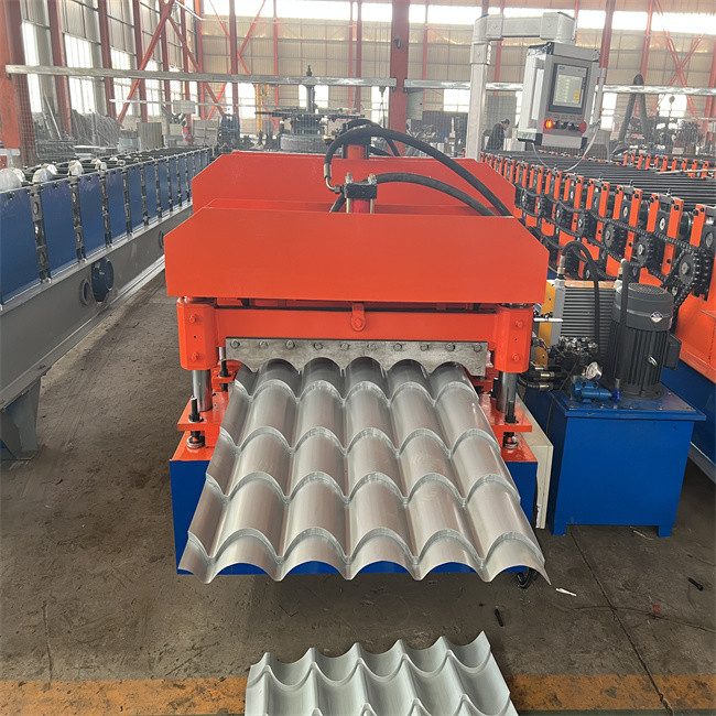 Automatic thickness 0.3-0.8mm metal Glazed Tile Roll Forming Machine hydraulic forming machine