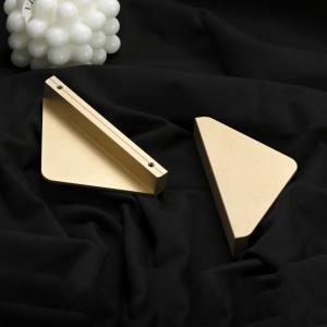 Quality OEM 120mm Aluminium Furniture Drawer Handles Gold Triangle Drawer Knob wholesale