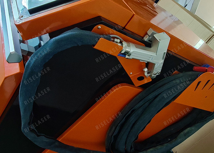 Steel 1500w Handled Fiber Laser Welding Machine With Auto Wire Feeder
