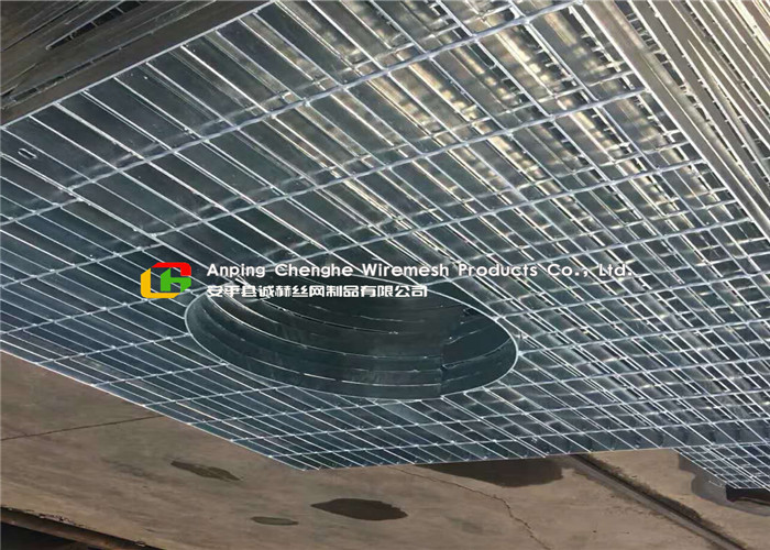 Special Shape Galvanized Floor Grating For Petroleum / Chemical Projects