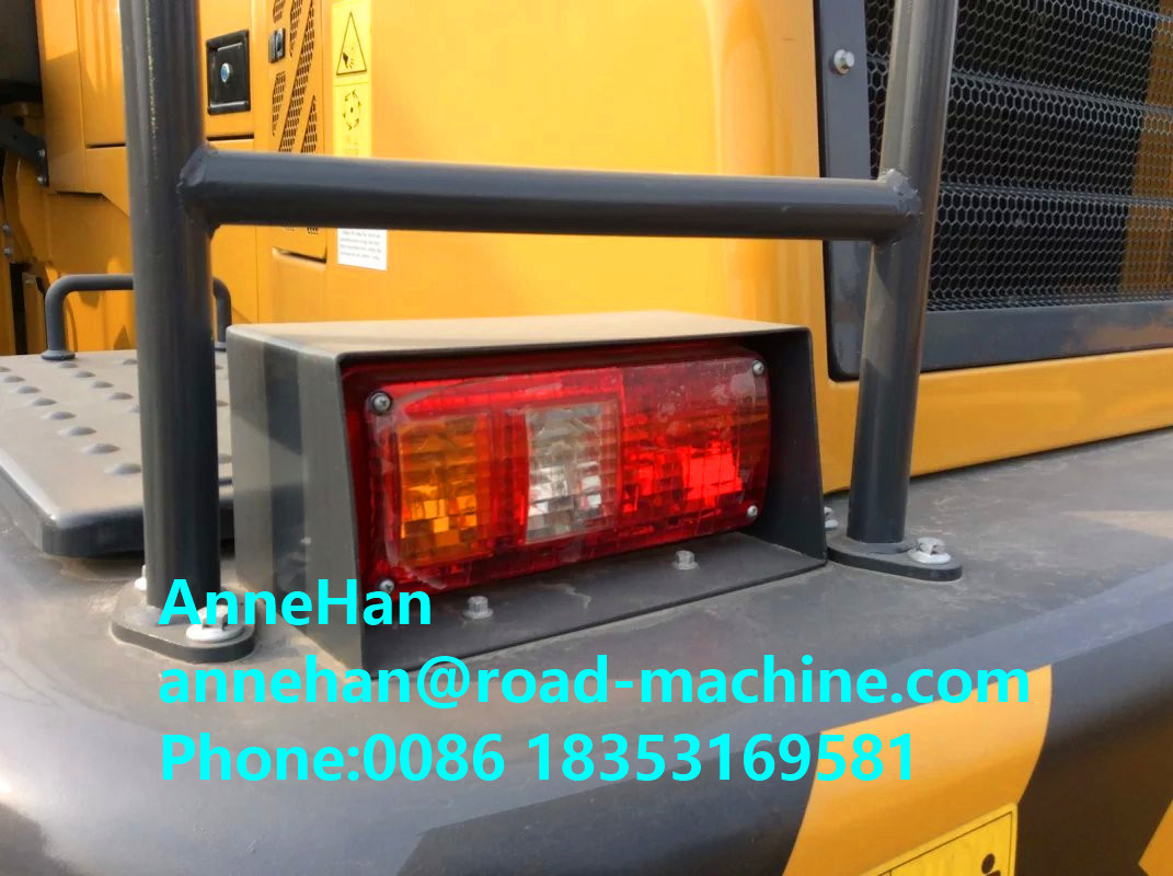 XCMG LW300K/1.8 m³ 10t Compact Wheel Loader Diesel 3.0T 92kW Rated Power WITH ISO CCC APPROVAL