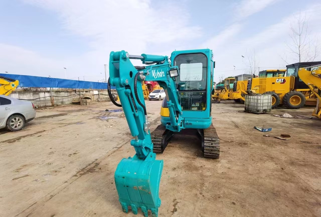 Powerful Kubota Crawler Excavator With 2.5 Ton Weight And 0.1 M3 Bucket For Heavy Construction