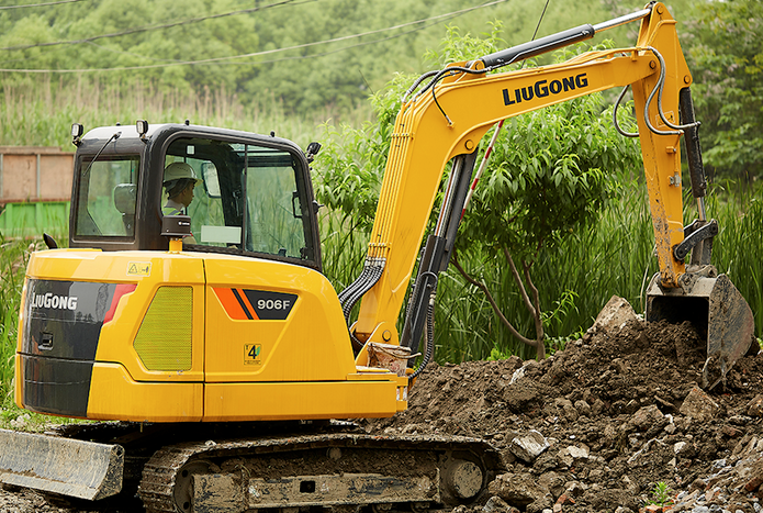 Top Hydraulic Valve Liugong 6ton 906F Mini Excavator for Your Construction