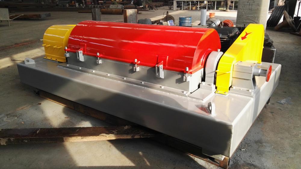 Horizontal Decanter Centrifuge for Sludge Dewatering at 1000 kg Manufacturing Plant