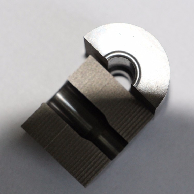 CNC Lathe Cold Heading Dies Strong Beam Die Customized Size Easy Removal