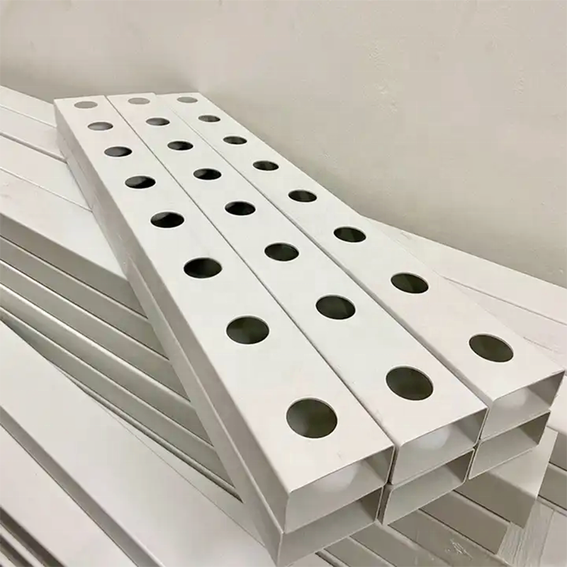Nursery Greenhouse Hydroponic Pipe NFT Farm with Vertical Aeroponics System Pouch Holes