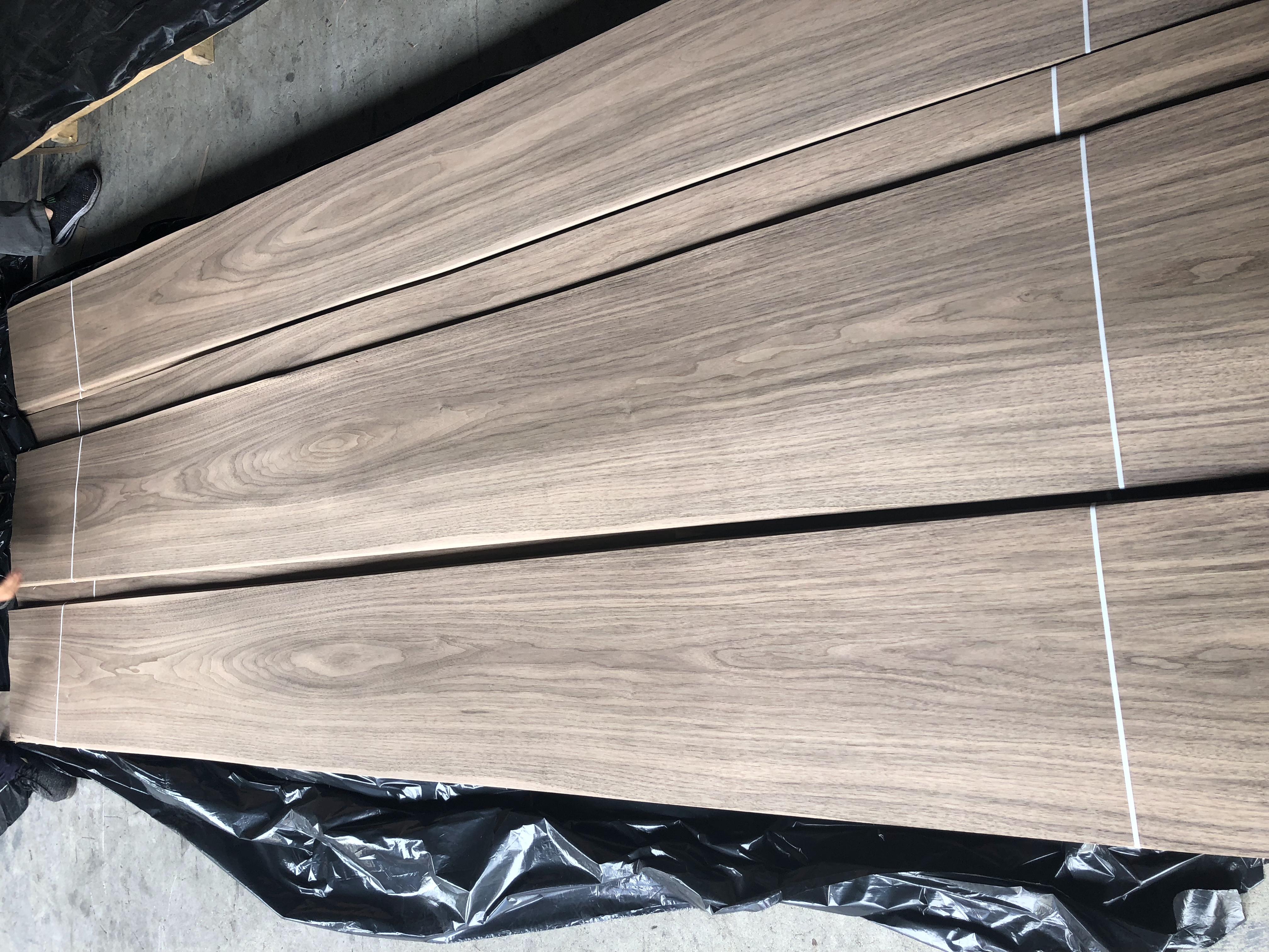 Factory Natural Walnut Wood Veneer Walnut Veneer Sheets Mountain/Straight Grain AA Grade Veneer Wood