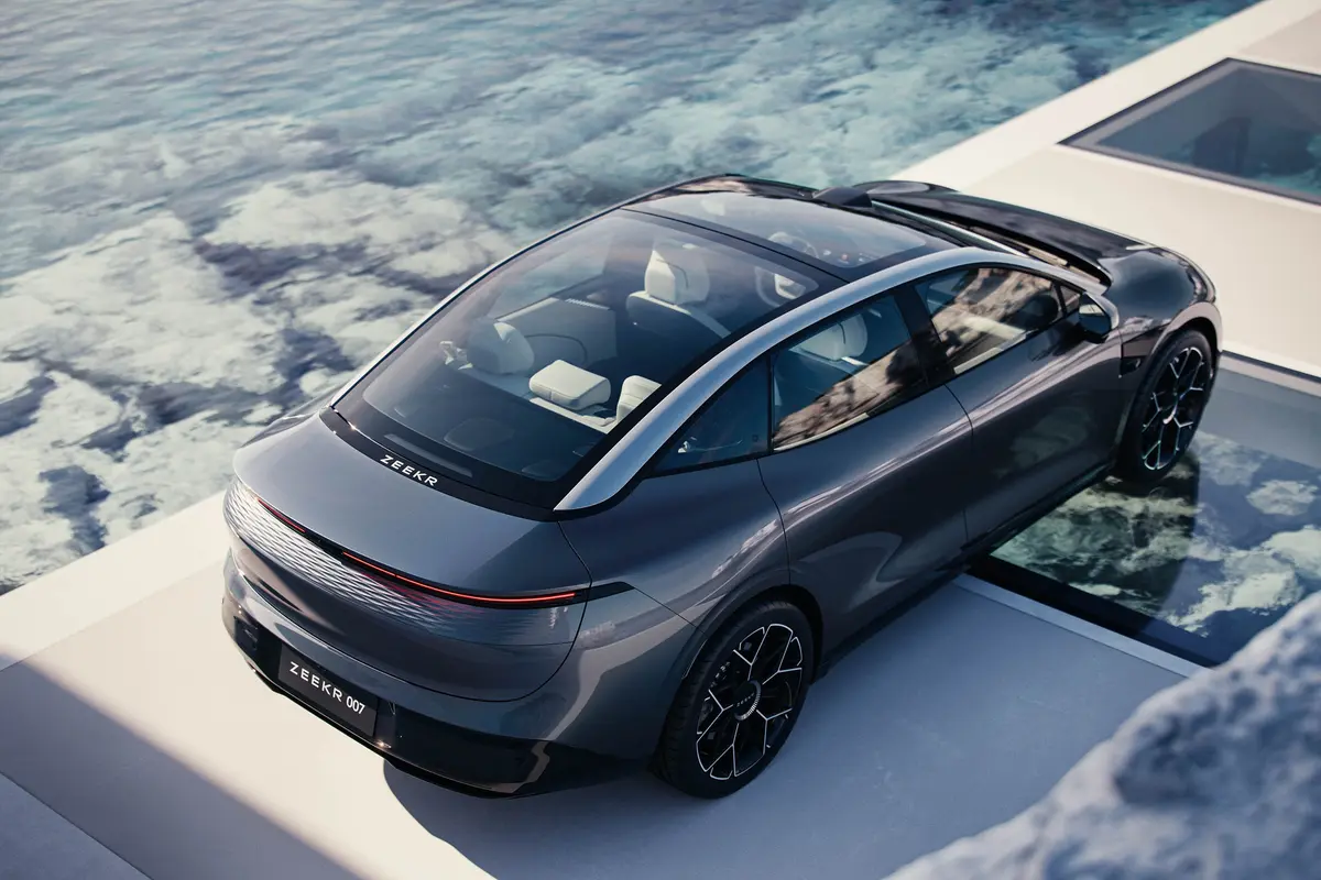 Zeekr 007 Luxury Electric Car 870km Range And Pure Electric Energy Type With Lithium Iron Phosphate Battery