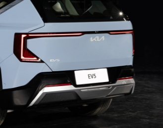 2023 KIA EV5 Left Hand Drive 5 Seat Luxury SUV Electric Car with 700km Long Range and Fast 27min Charging Time