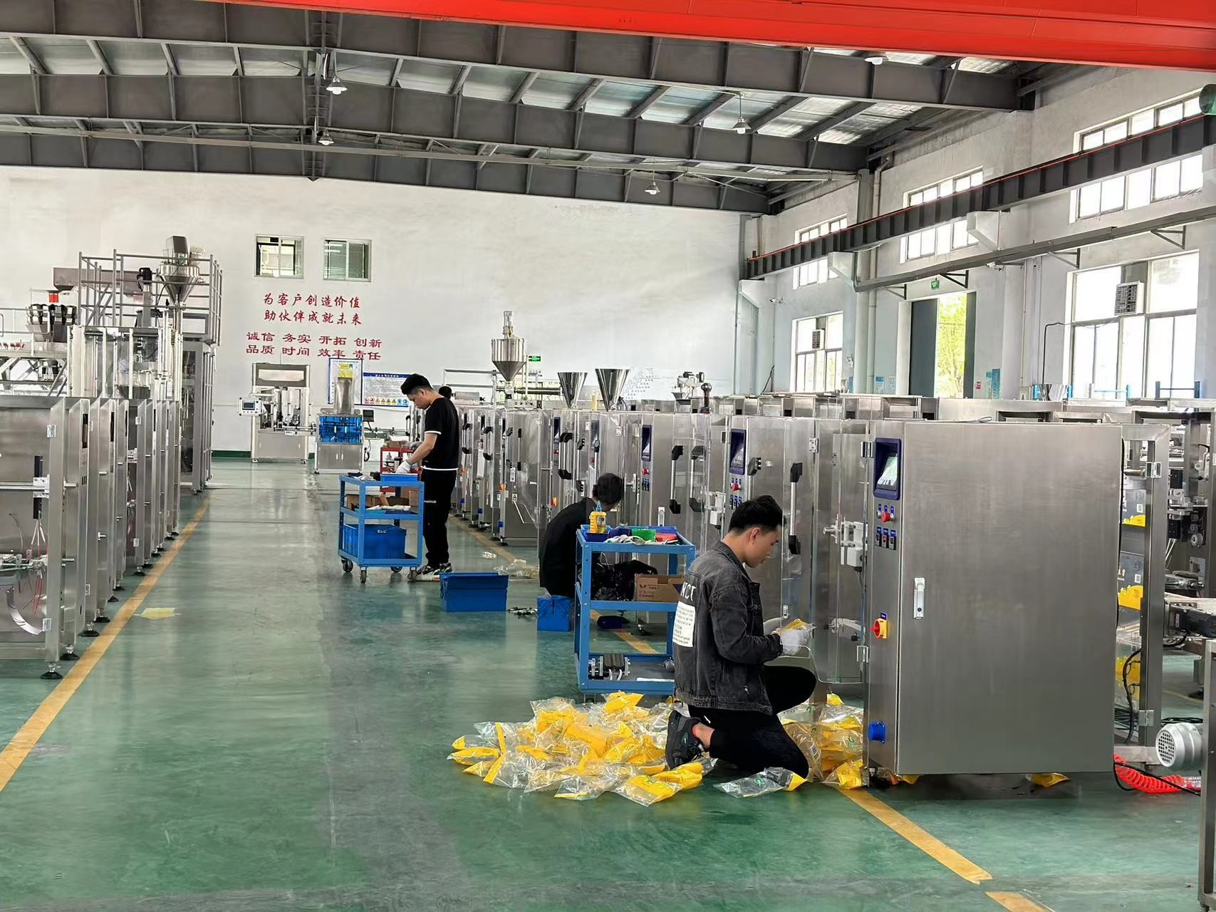 Vertical Corn Flour Powder Filling Packing Machine 1 - 5kg Maize Flour Packaging Machine