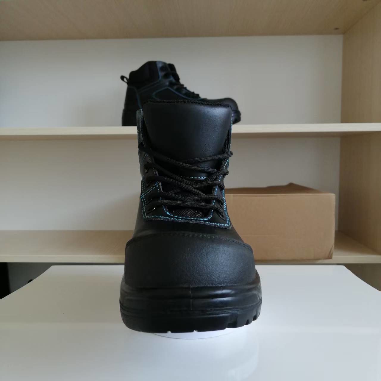 Midsole Kevlar Safety Shoes In Genuine Leather For OEM Security Work