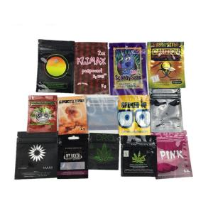 Quality Foil Snack Pouches Gravure Printing Smell Proof Zipper Bags wholesale