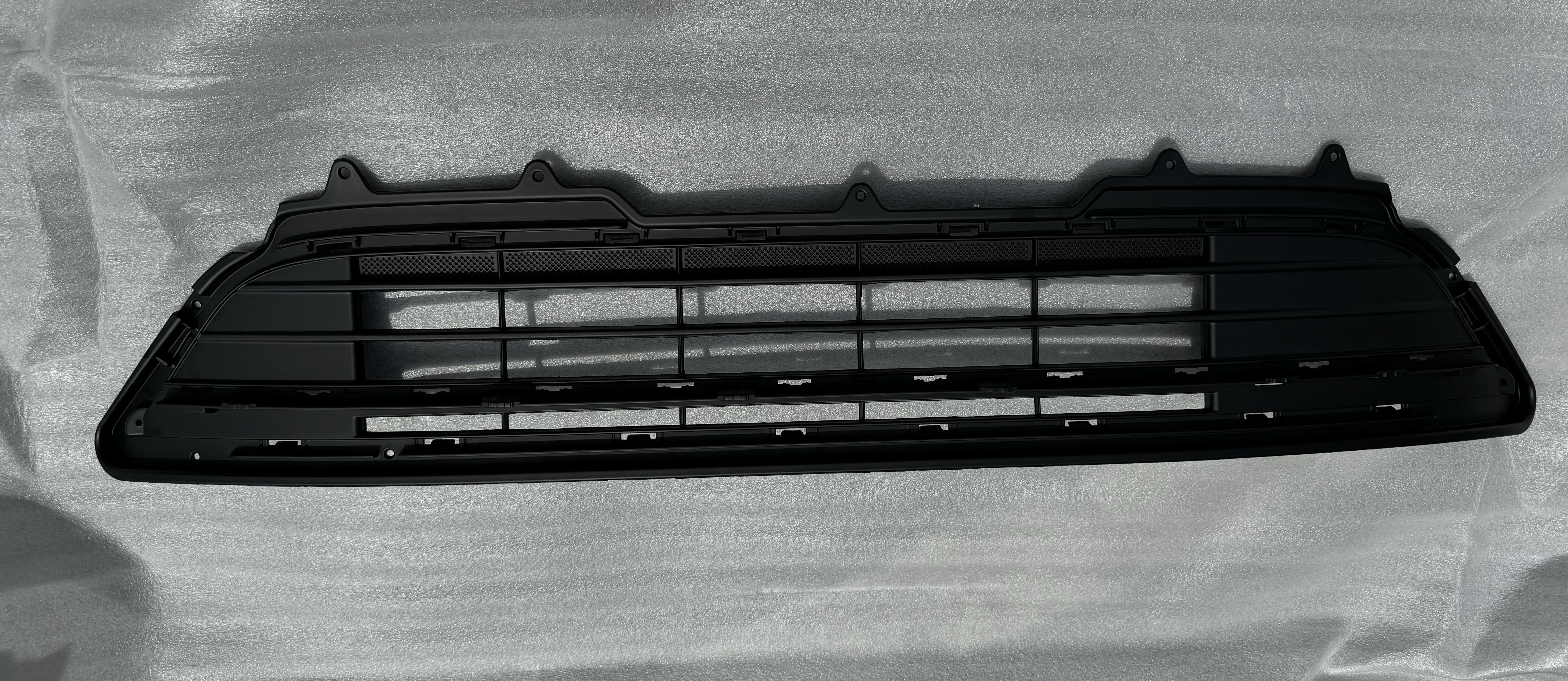 HP5Z-17B968-AA Front Bumper Lower Grille for 2017-2019 Ford LINCOLN MKZ Black Label
