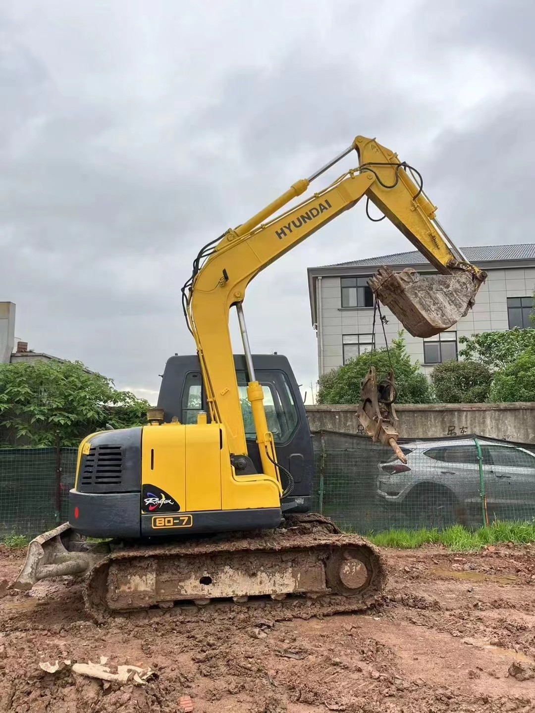 Used Hyundai R80 Track Width 450mm 3.32l Displacement