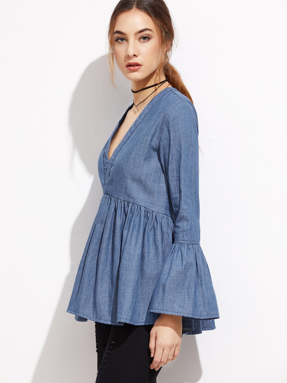 Ladies tops deep v-neckline cap sleeves denim shirt for women