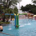 Small Animal Splash Park Outdoor Entertainment Water Splash Pad