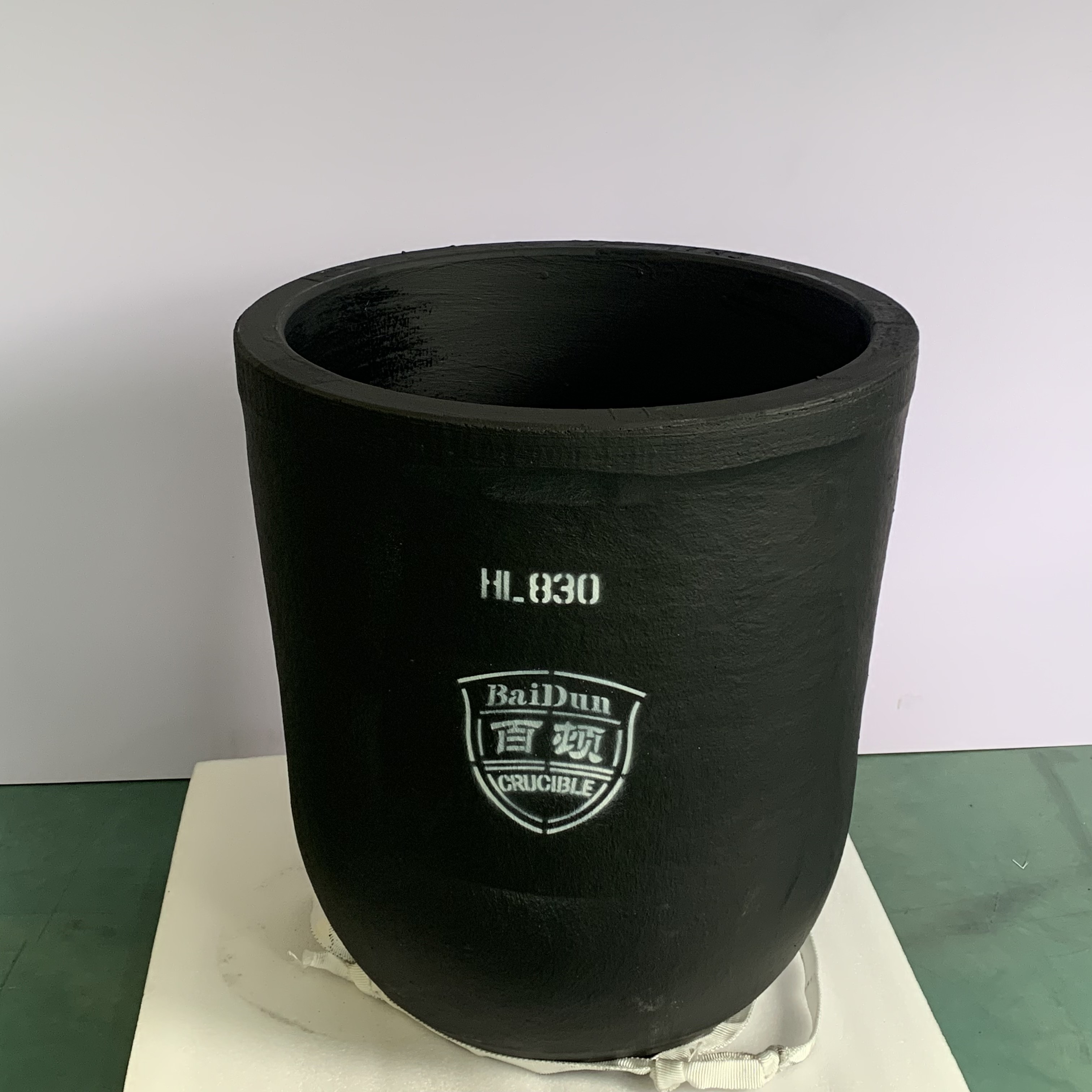 High Oxidation Resistance Silicon Carbide Graphite Conventional Circular Type Crucible Metal Melting
