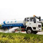 SINOTRUK HOWO 4×2 Light 5000L Water Tanker Truck With Diesel / Water Spray