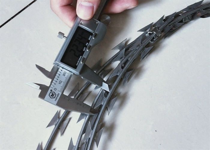 Bto 22 900mm Razor Barbed Wire Protection 10kg / Coil