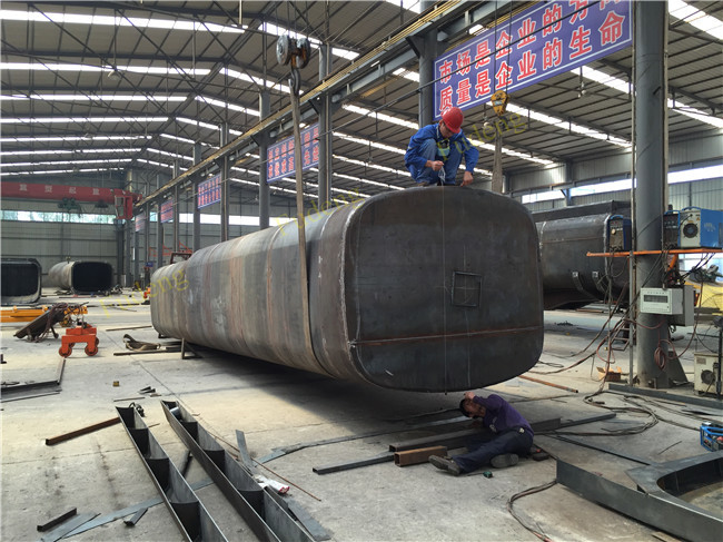 3 Axles Crude Oil Transportation Trucks Carbon Steel Manhole Cover