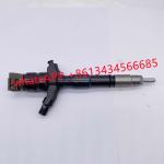 Hongyan Truck Parts 23670-30440 Denso Diesel Injectors
