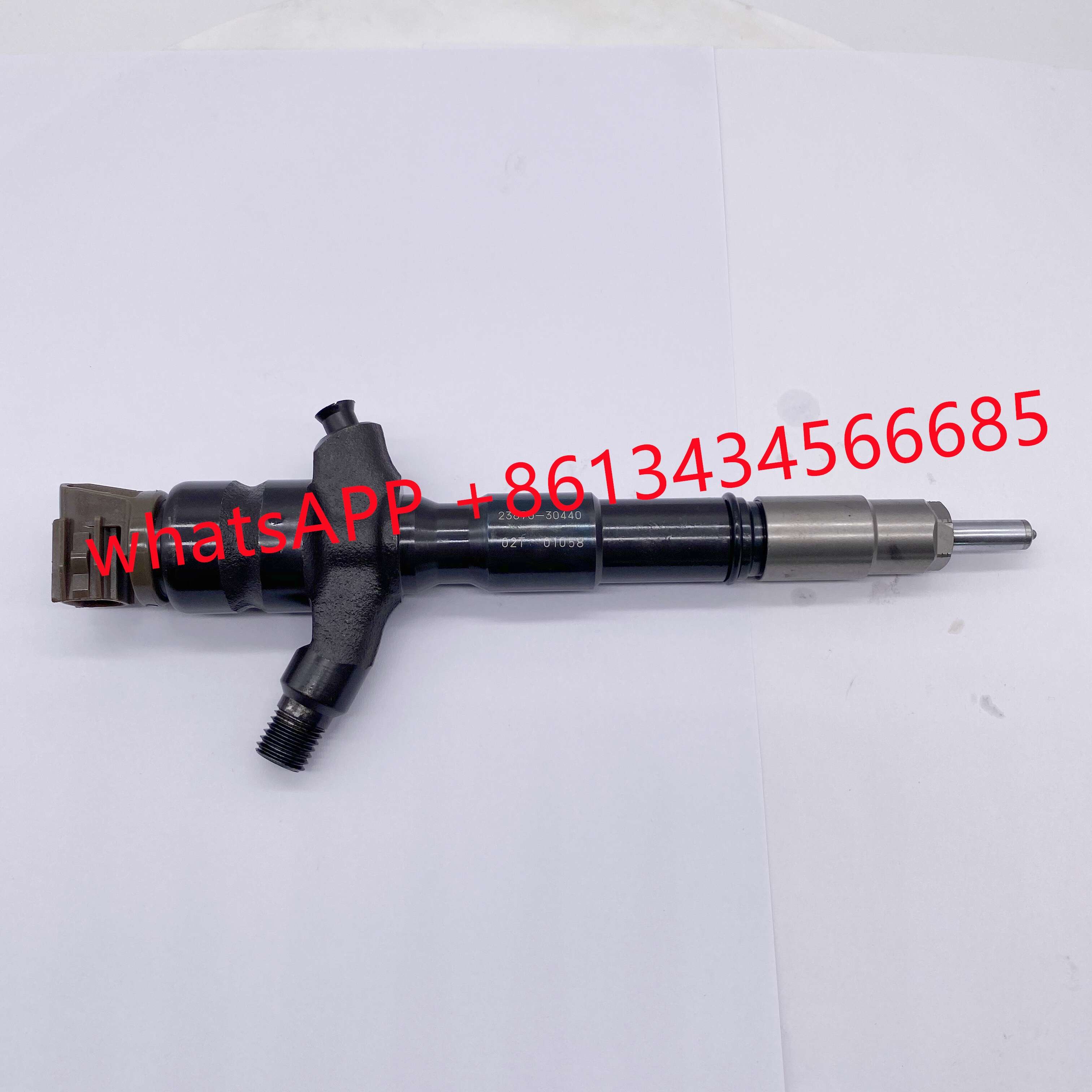 Hongyan Truck Parts 23670-30440 Denso Diesel Injectors