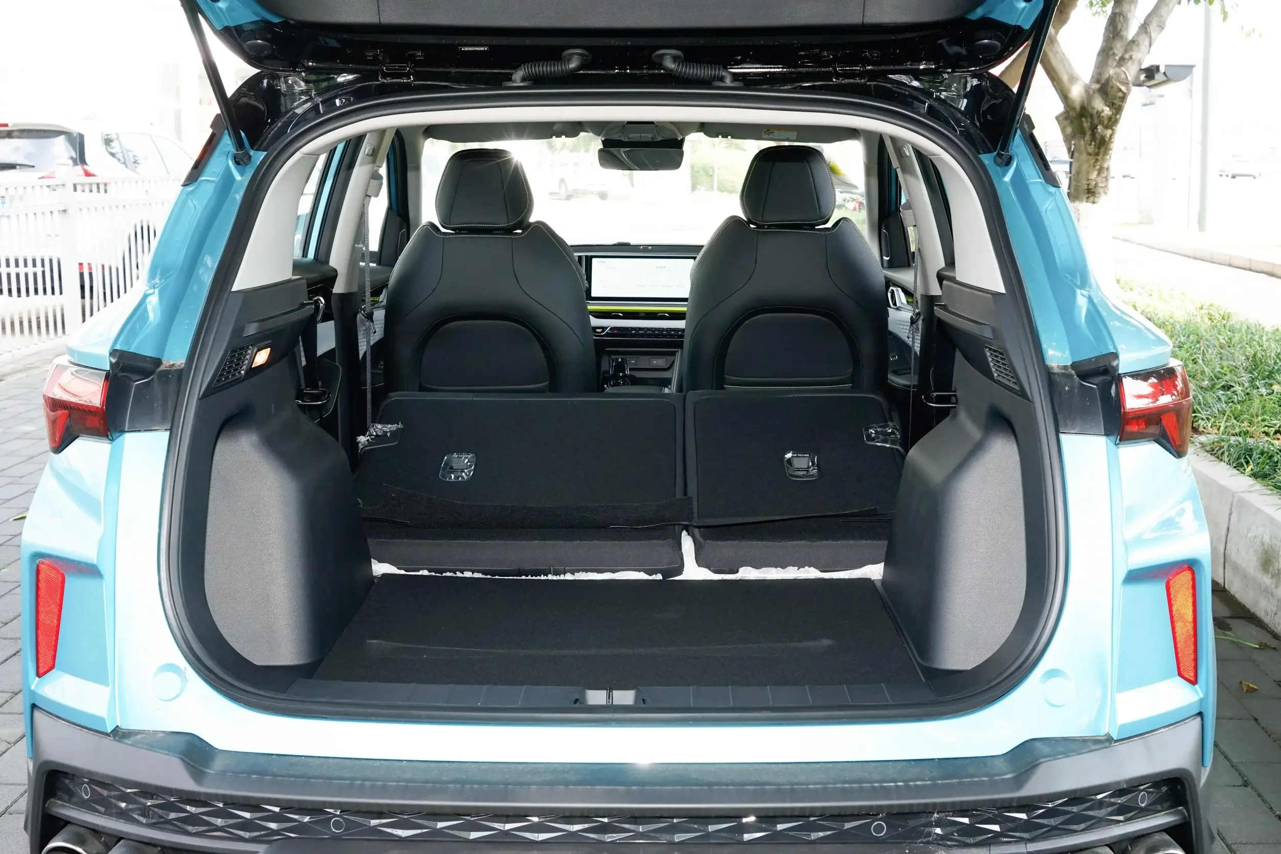 2024 Dongfeng Hond-a Allison 2.0L Hybrid 7-Seater MPV 184 HP Energy Vehicle for Chinese Market at Affordable